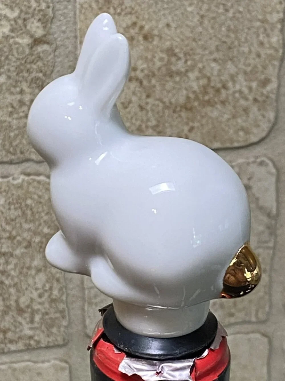 Threshold Whimsical White Glazed Bunny Wine Bottle Stopper w/Gold Accented Tail